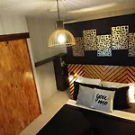 Habitacion Con Balcon Y Aire Acondicionado Frente Al Mar