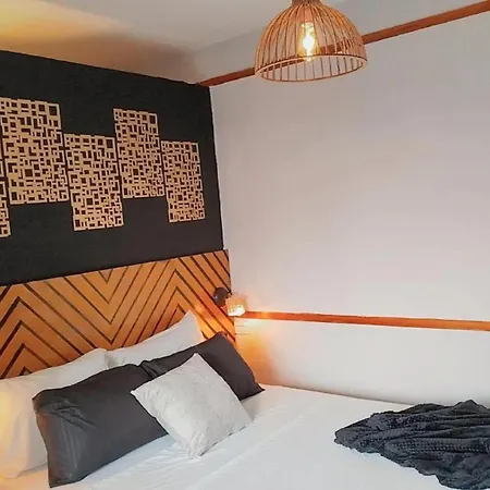 Habitacion Con Balcon Y Aire Acondicionado Frente Al Mar Bed & Breakfast *