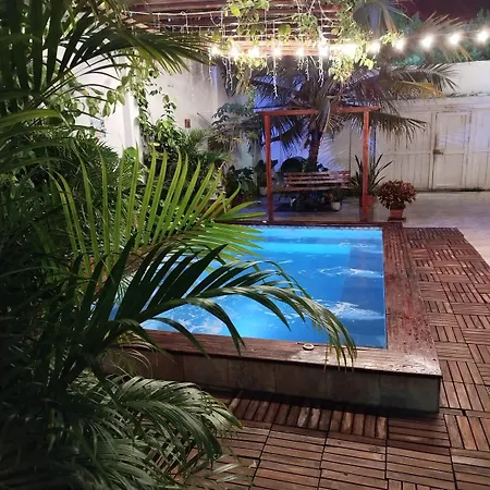 Habitacion Con Balcon Y Aire Acondicionado Frente Al Mar Bed & Breakfast